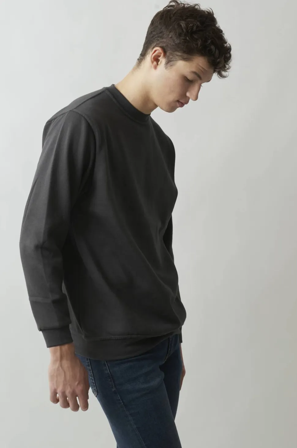 Radsow UXX03 - Radsow Apparel - Sweatshirt Col Rond Paris pour hommes