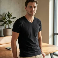 Skinnifit SF122 - Tee-Shirt Col V Homme Stretch en Coton